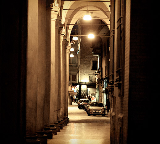 Una via tra i portici, itinerario a piedi Una via tra i portici, itinerario a piedi